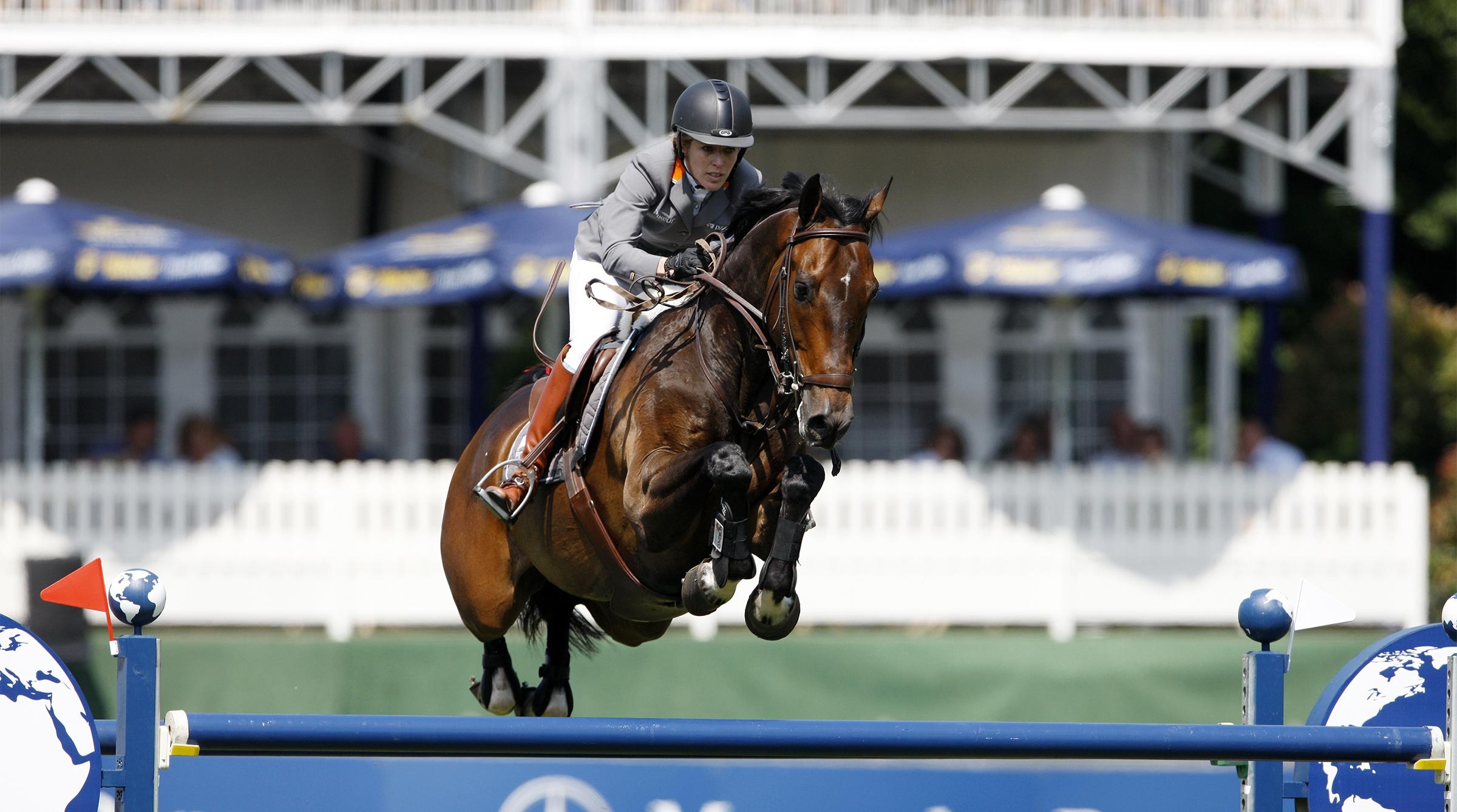 Meredith och Checkmate under Global Champions Tour i Hamburg 2011. Foto: Tomas Holcbehcer