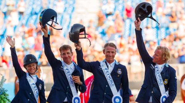 Förra hösten tog det svenska hopplaget ett VM-silver i lag i Tryon. Arkivfoto: Tomas Holcbecher