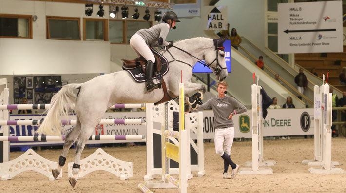 Förutom att tävla sju hästar på Elmia hann "Steffi" med att hålla clinic tillsammans med Carl Hedin.