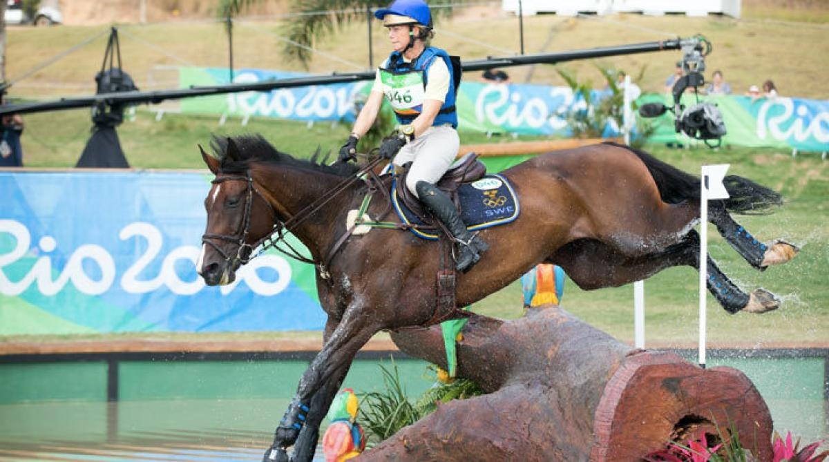 Sara Algotsson Ostholt ingick i det svenska laget som tog brons vid EM i fälttävlan. Det kan bli ett silver, sedan
 en av Tysklands hästar testats positivt för en otillåten substans. Arkivfoto: Tomas...