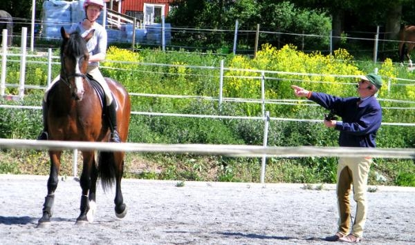 Christian Carde är väldigt engagerad i sin tränarroll.