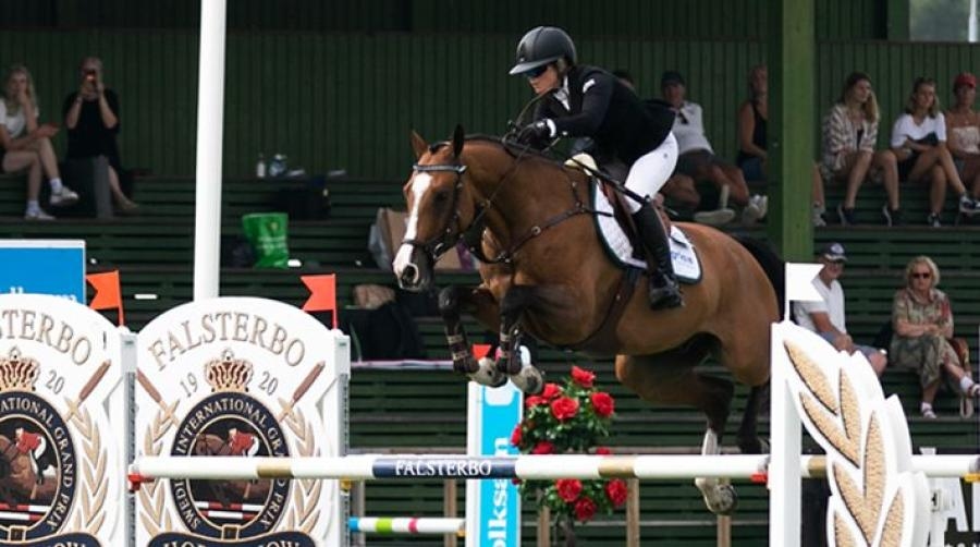 Stephanie Holmén och Singclair har ridit två felfria rundor och är redo för final.