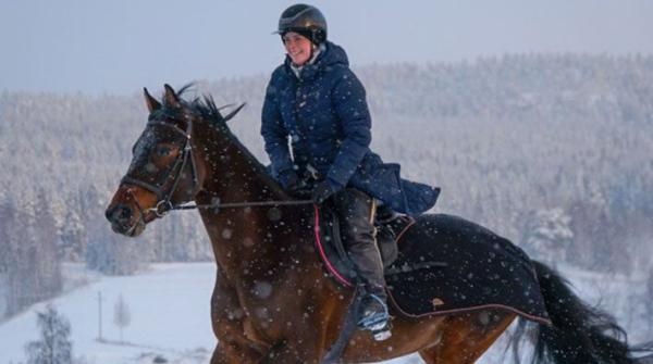 Annelie Weinehall inledde 2021 med att ramla av och bryta benet. En lång rehab väntade och den här veckan är det dags för ytterligare en operation.